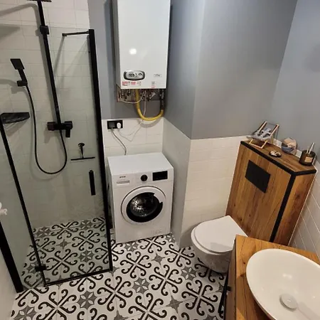 아파트 Apartament *