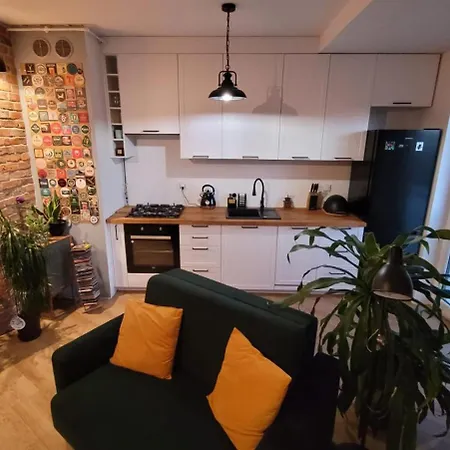 아파트 Apartament *
